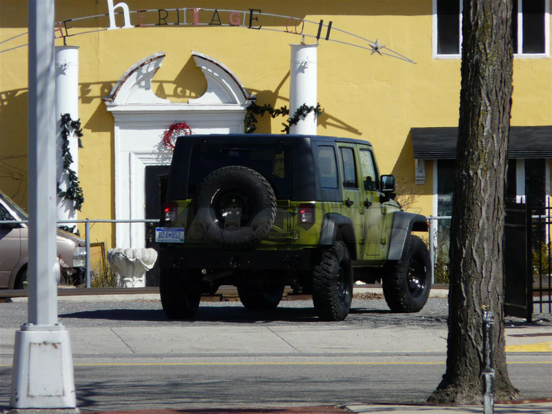 Illustration for article titled AEV J8 MILSPEC: A Jeep J8, Built For Civilians